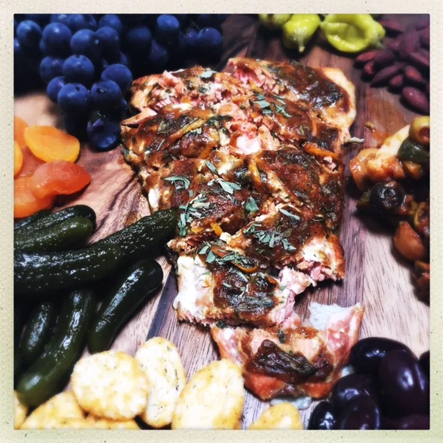 Close up of the finished salmon, served cold. Looks like pizza, which strangely makes it double delish!