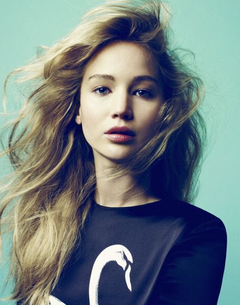 Jennifer Lawrence: Minimal Makeup Looks for Spring 2015