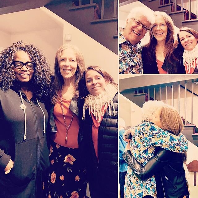 Dianne Reeves&hearts;️🎶 A masters class in vocals. But wait - the band was equal in talent.  Romero Lumbado - Brazilian guitarist 🎶&hearts;️! Good music ! Good friends ! Such joy! Of course I&rsquo;m hugging.  What else would you do when you are so