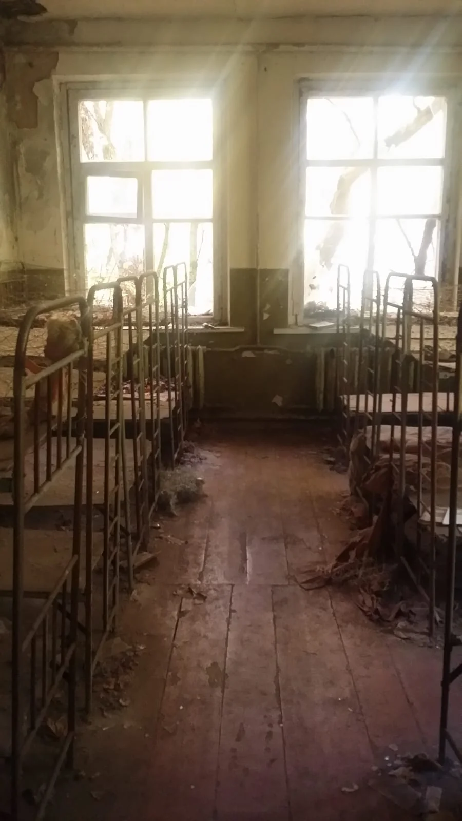 escuela 2 chernobyl.jpeg