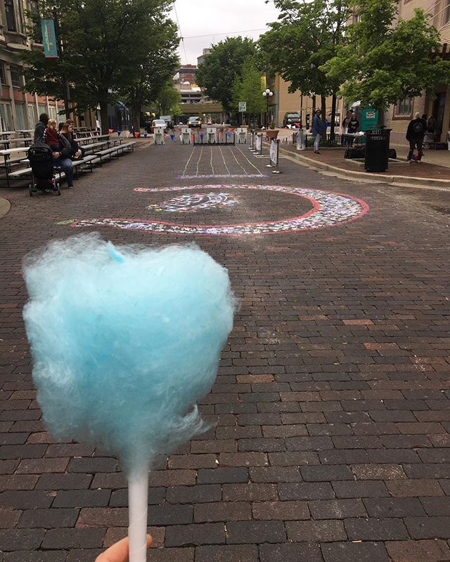 It&rsquo;s Derby Day!!
.
📸 Share your experience with us! @theoregondistrict #oregondistrict #theoregondistrict
.
#dayton #daytonohio #daytoninspires #downtowndayton #datedayton #dateyourcity #roamohio #inspiredbyohio #ohiofindithere #ohiobeautiful 