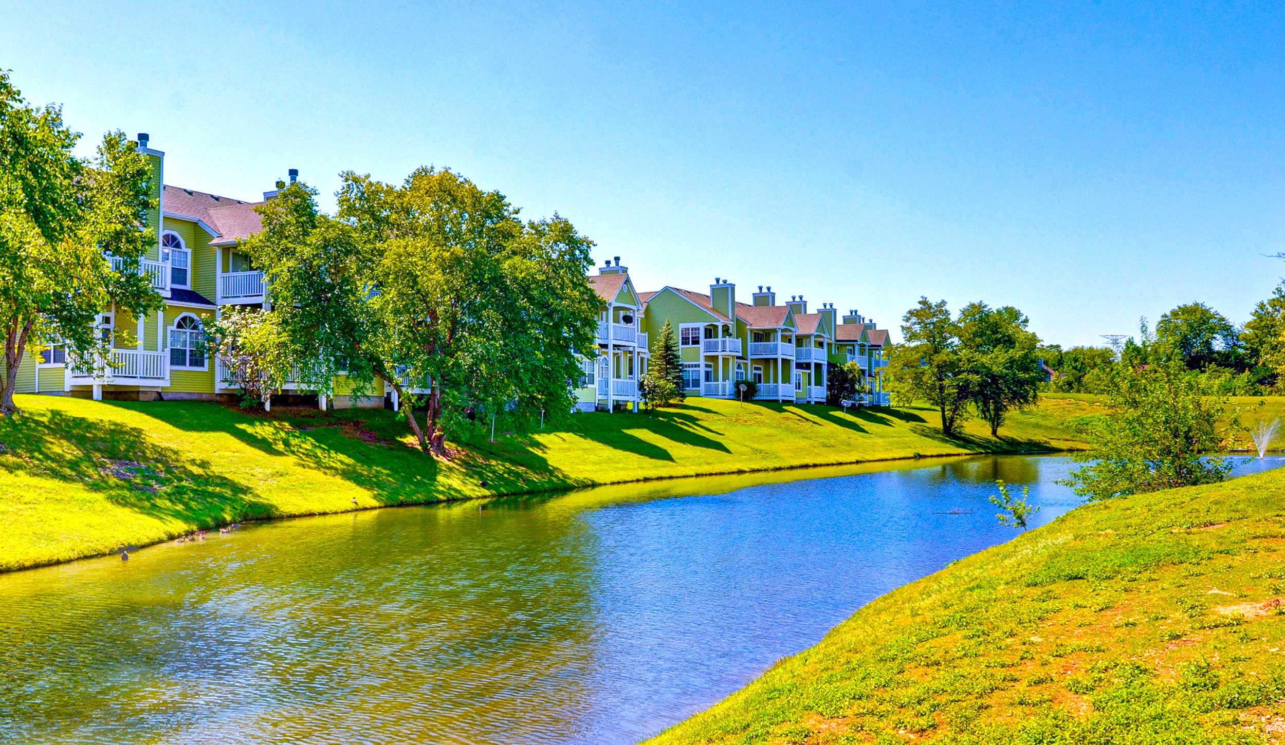 Apartments behind canal.jpg