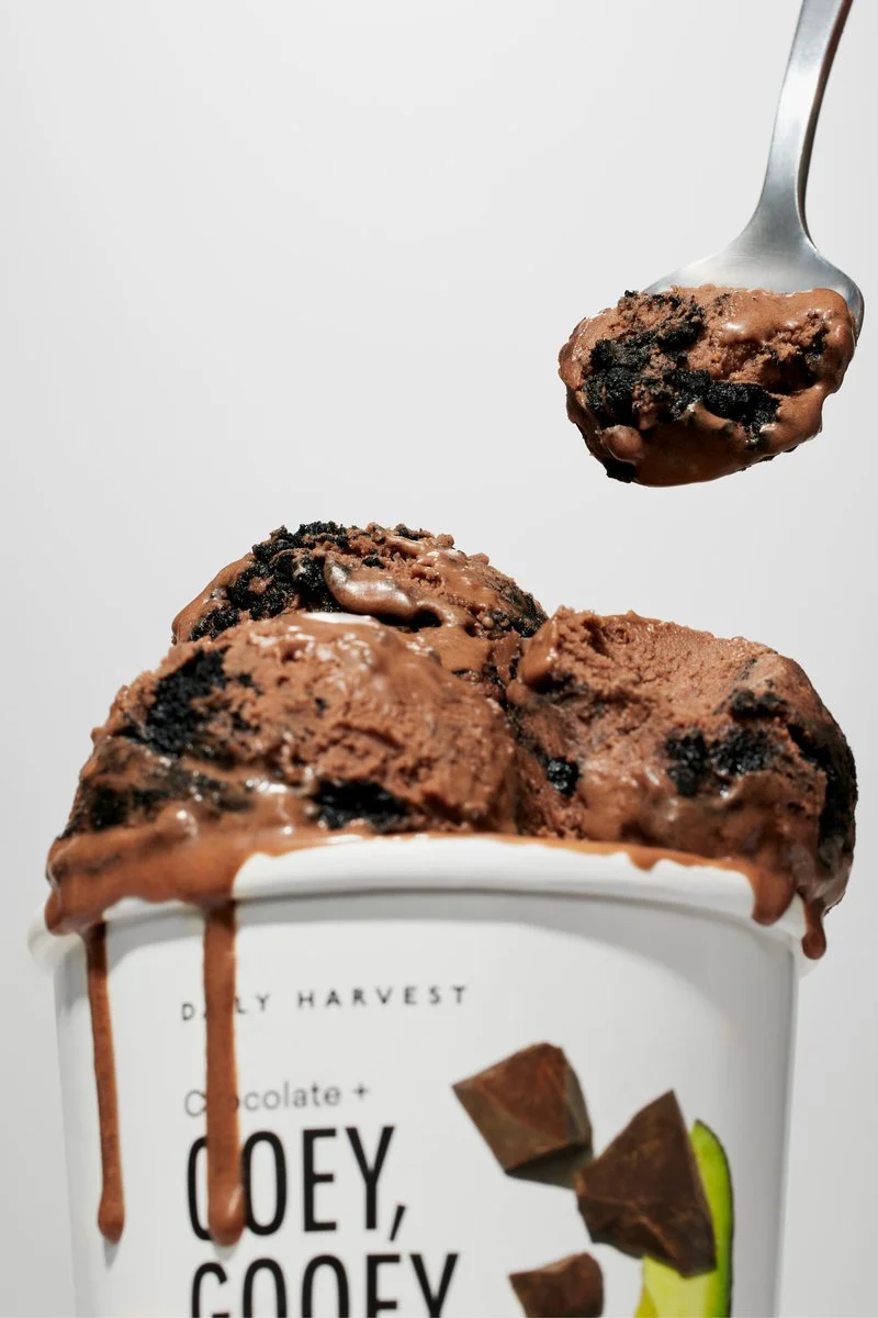 101322-pl-const-fudge-scoops-macro_1316-PLATE_SPOON.jpg