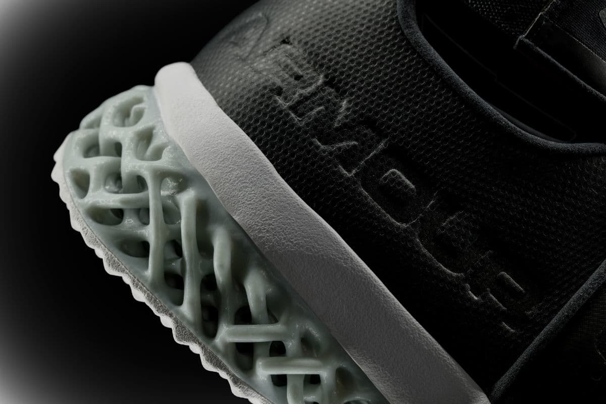  VIA under armour