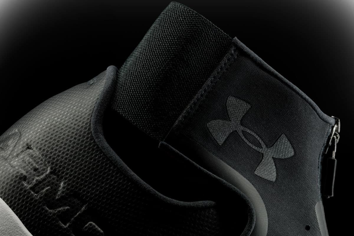  VIA under armour