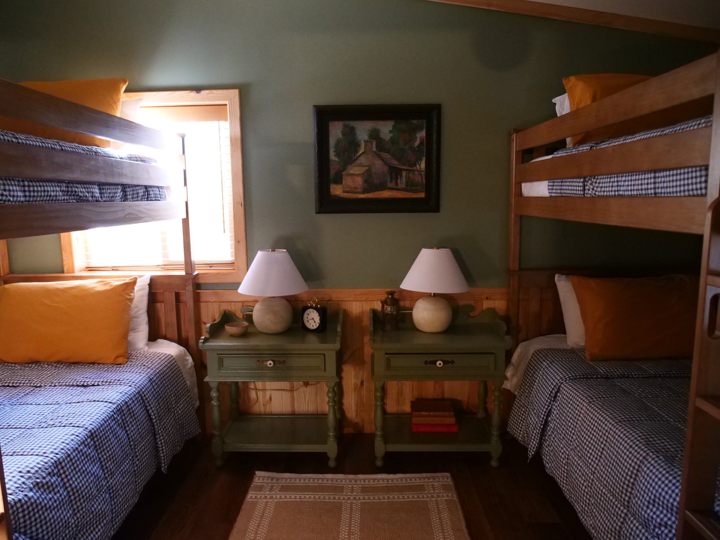 44 - Lodge Hickory Room 03.JPG