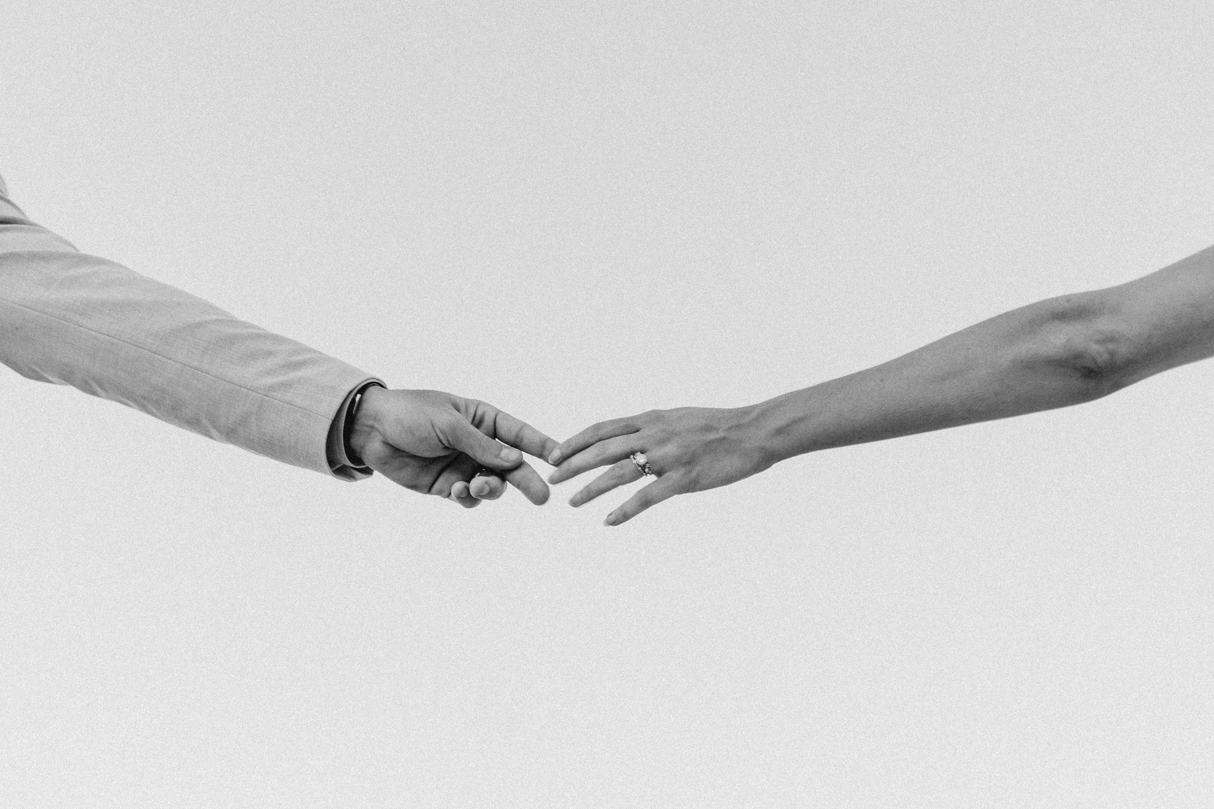 Mikki + Andrew - Sneak Peeks | Kaitlyn Johnston Photography-4.jpg