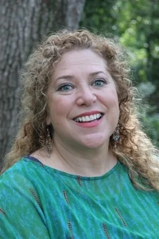 Carrie Sue Ayvar