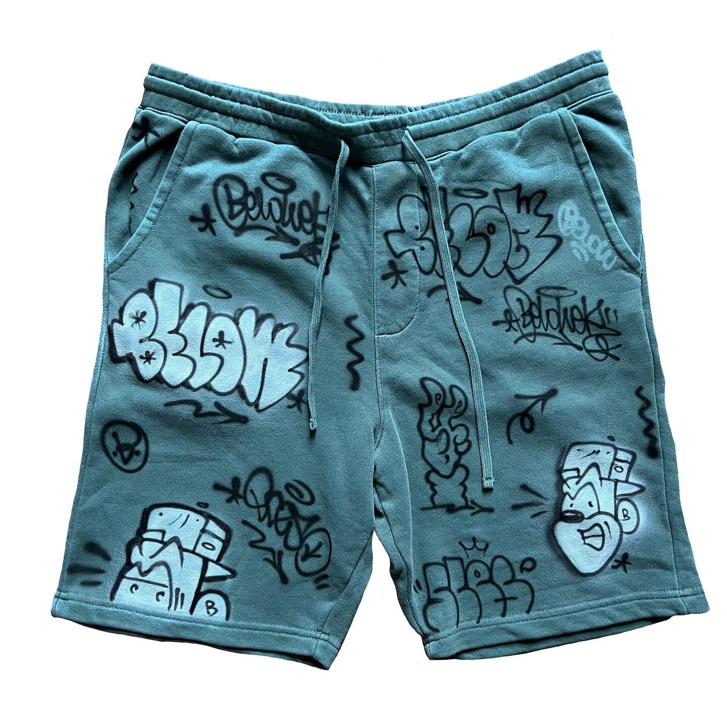 1 of 1 Airbrushed Shorts (Sold)
Size : L
DM to inquire 
#airbrush #apparel #streetwear #Belowkey&reg; #belowkey #ogmonkey #below #graffiti #nycgraffiti