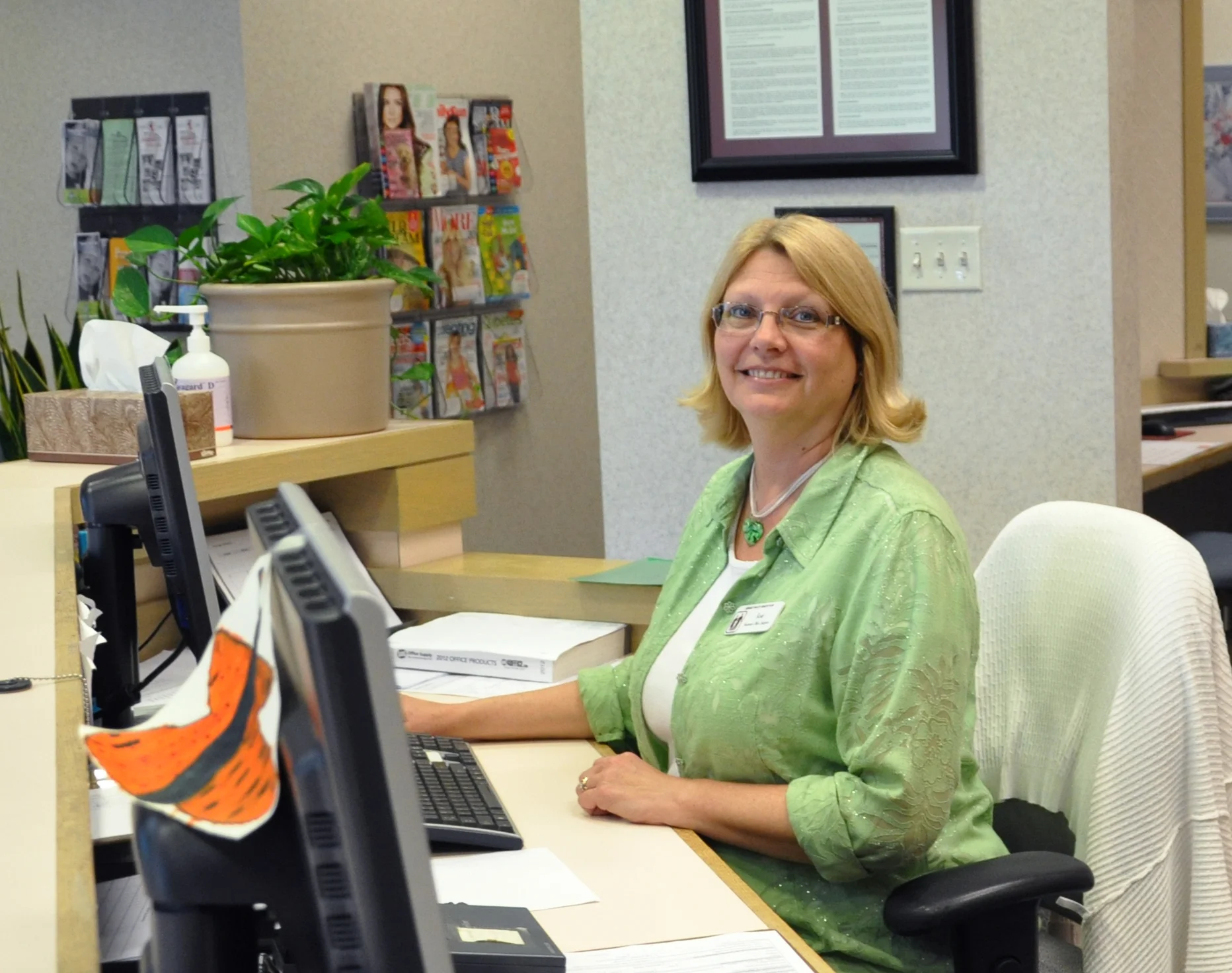 Cheryl handing out info.jpg
