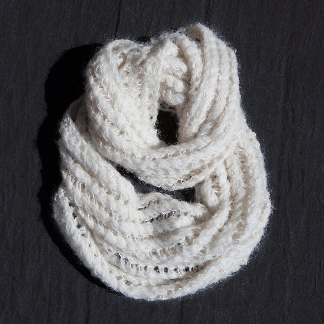 lana_scarf_a.jpg