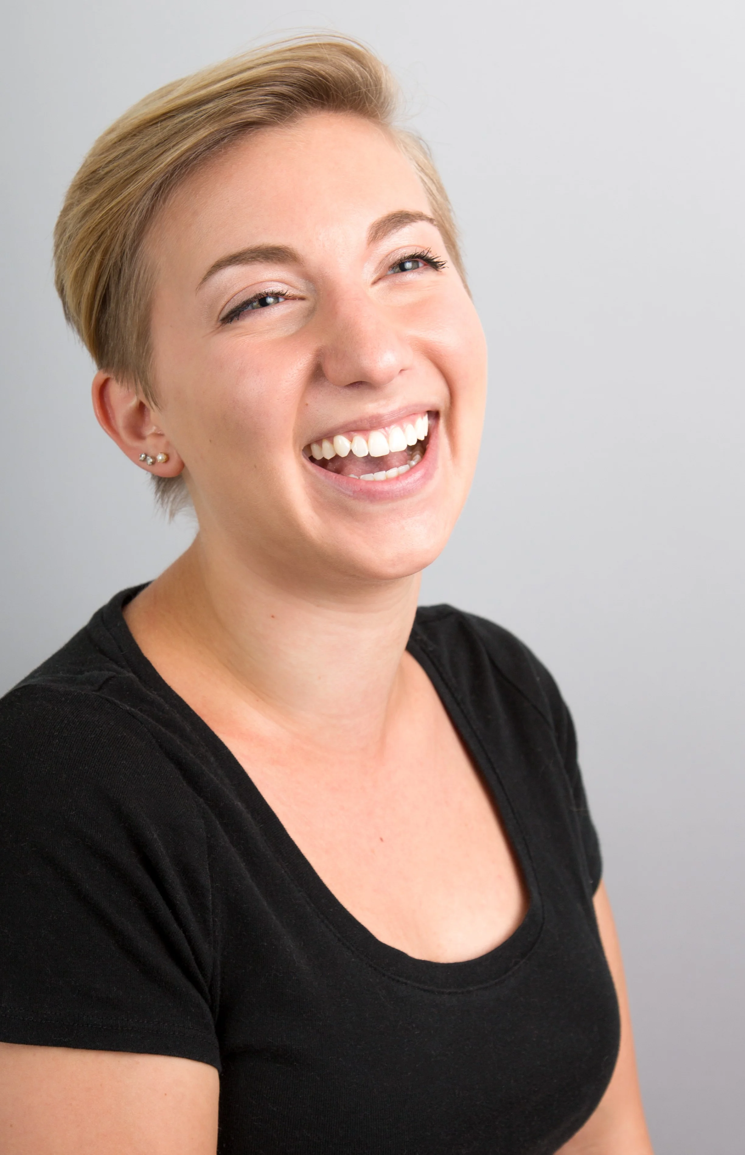 HEADSHOTFUN CROPPED.jpg