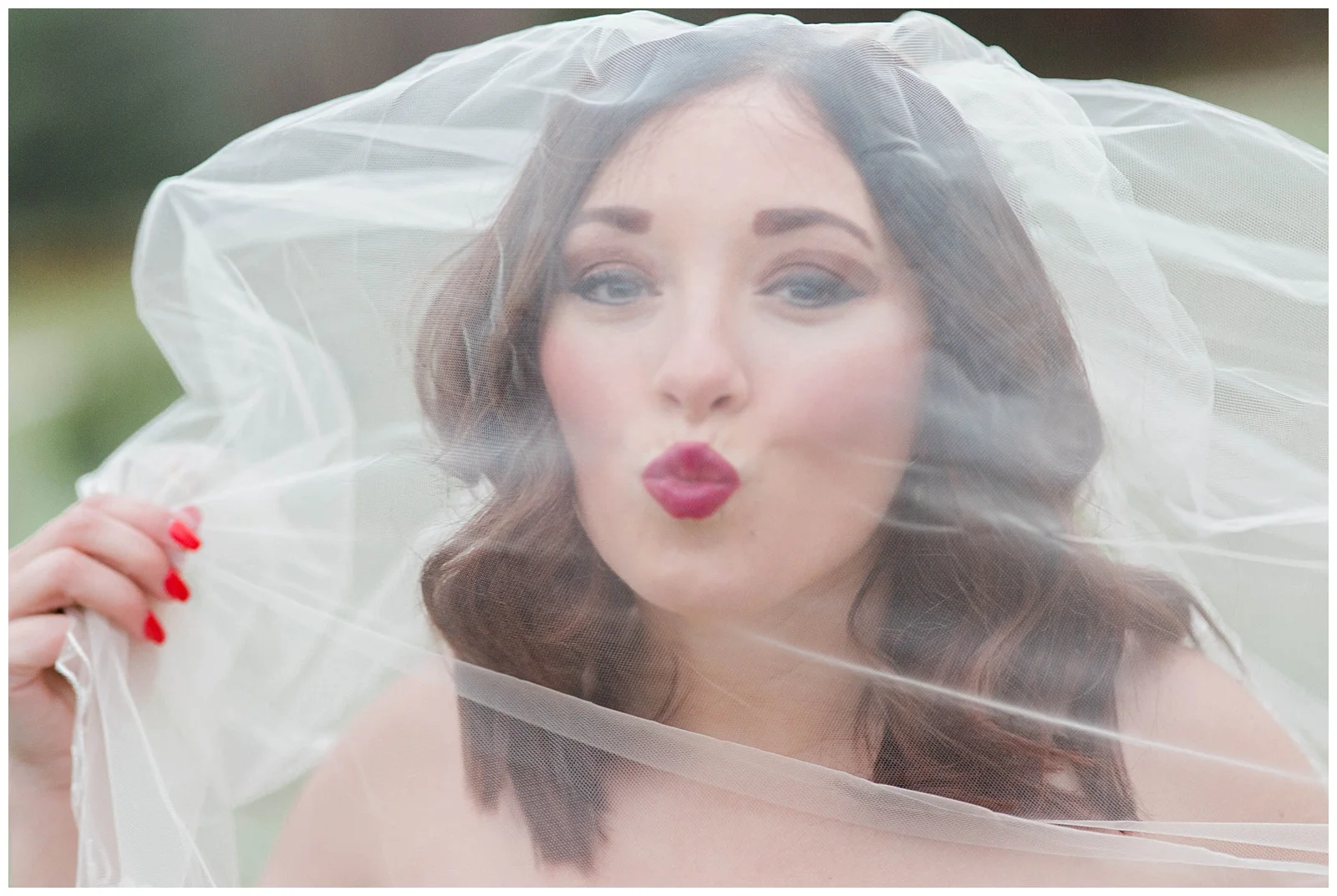  Are you this brave??? Kelly is because she had her LipSense on ;) 