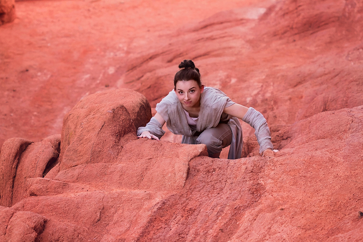JSP Star Wars Styled Session Rey climbing.jpg