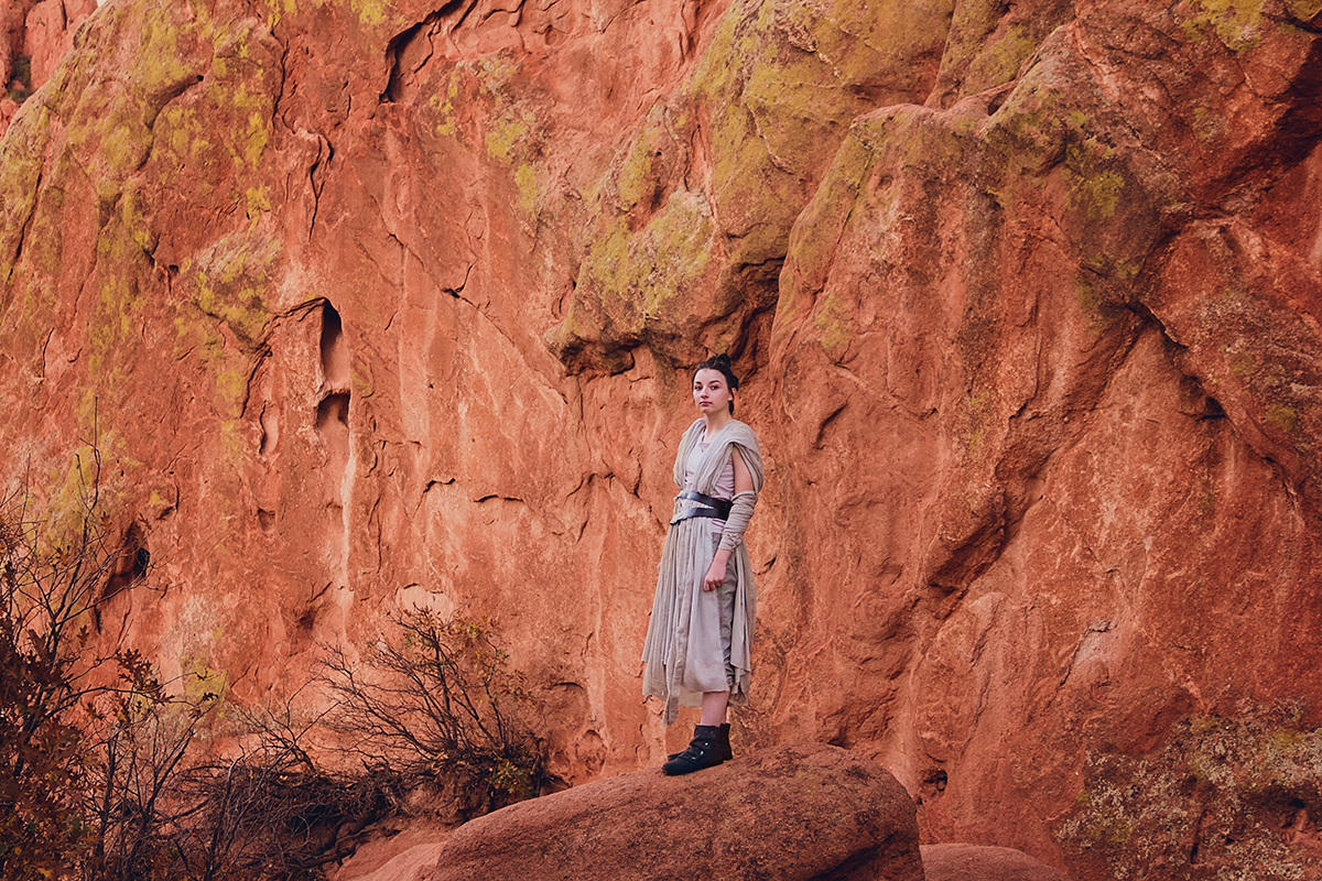 JSP Star Wars Styled Session Rey on the rocks.jpg