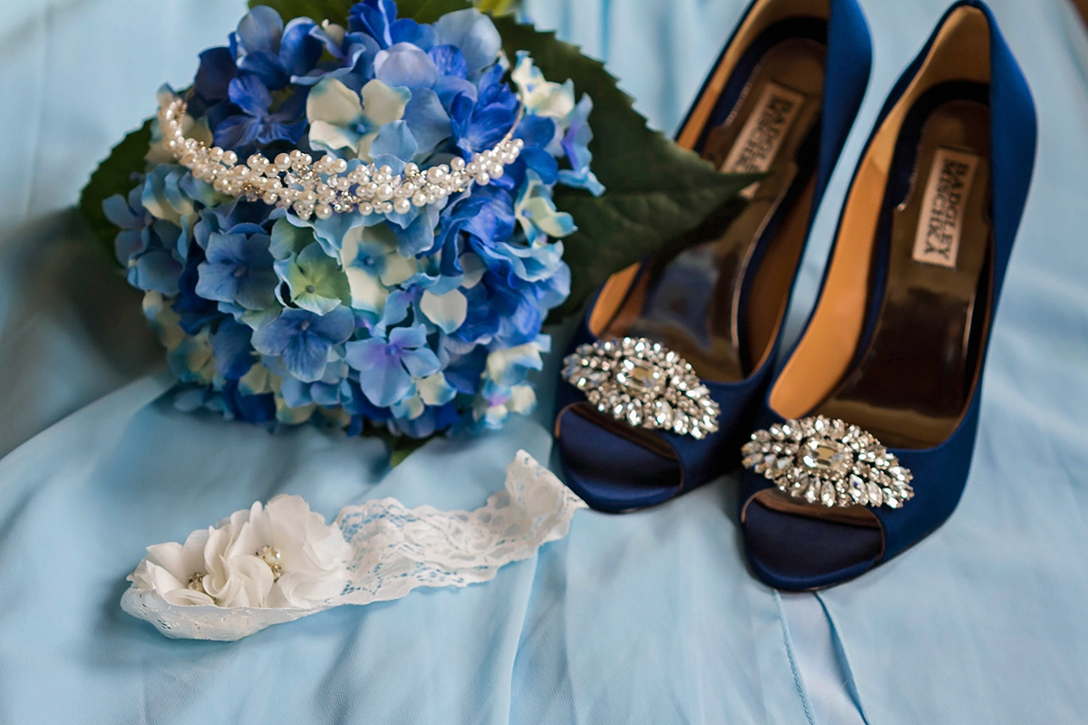 JSP Mountain Lodge Bridal Bouquet, shoes, headpiece and garter.jpg