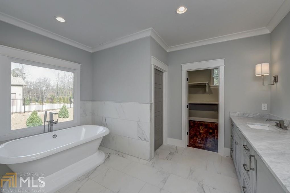 Master Bath.jpg