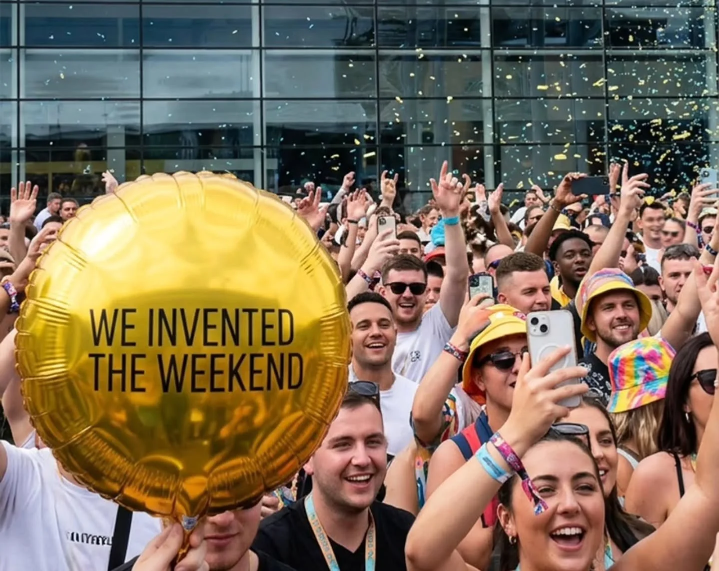 A summer of listening has begun with a trip to @weinventedtheweekend 

"Events like this cultivate a sense of humanness that is never visible in colder weather. The word 'gallivanting' was designed for situations like these. I learnt fingerspell