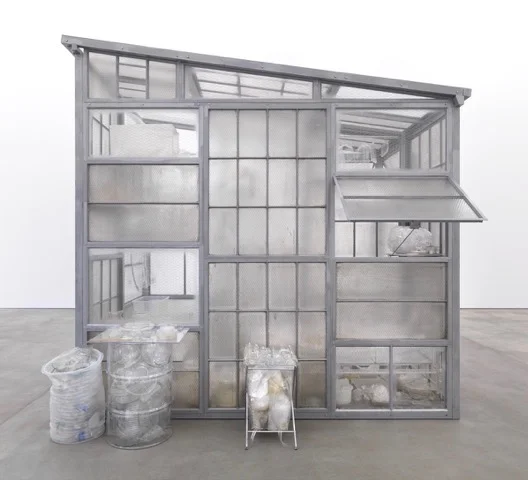 Robert Therrien, Transparent Room, 2010 Steel, glass, plastic 145 × 108 × 156 inches © Robert Therrien. Photo by Jens Ziehe/Photographie. Courtesy Gagosian