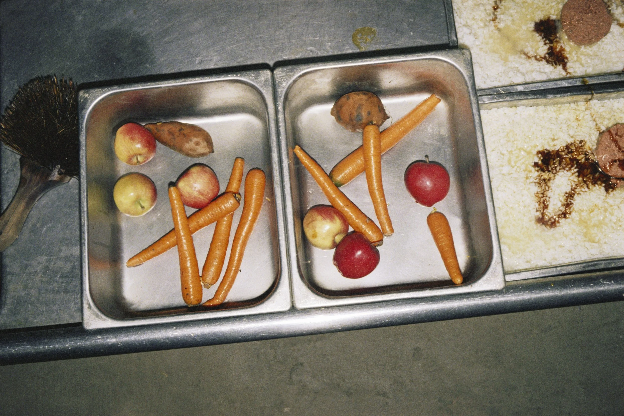 Stephen Shore. Washington, D.C., November 1972. 1972. Chromogenic color print, printed 2017, 3 1/16 × 4 5/8″ (7.8 × 11.7 cm). Courtesy the artist. © 2017 Stephen Shore