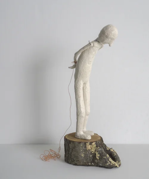 Gaze , clay, wood, glass, string, 2018