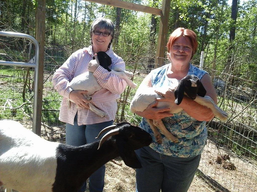 Mom & Aunt Donna with Bailey's kids.jpg
