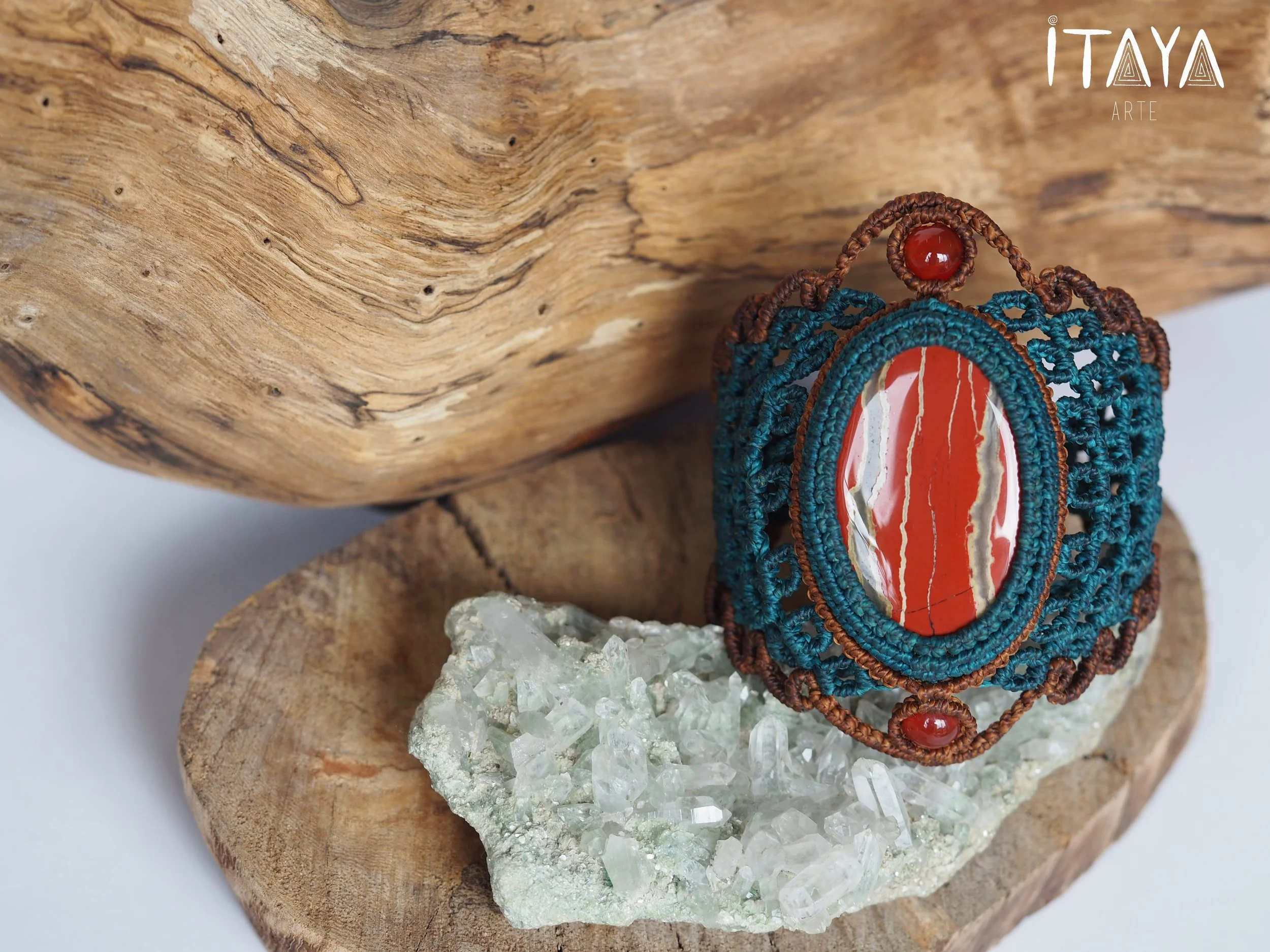 Red Jasper & Agate · Macrame Bracelet