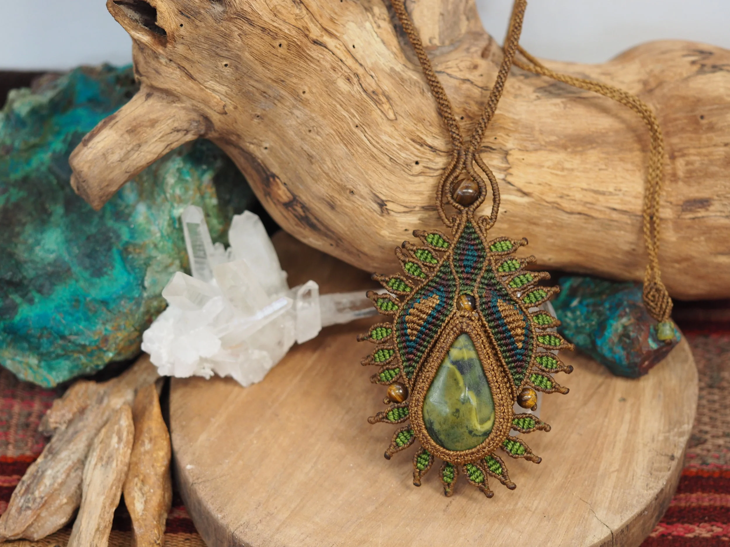 Serpentine SACHA SISA · Macrame Necklace