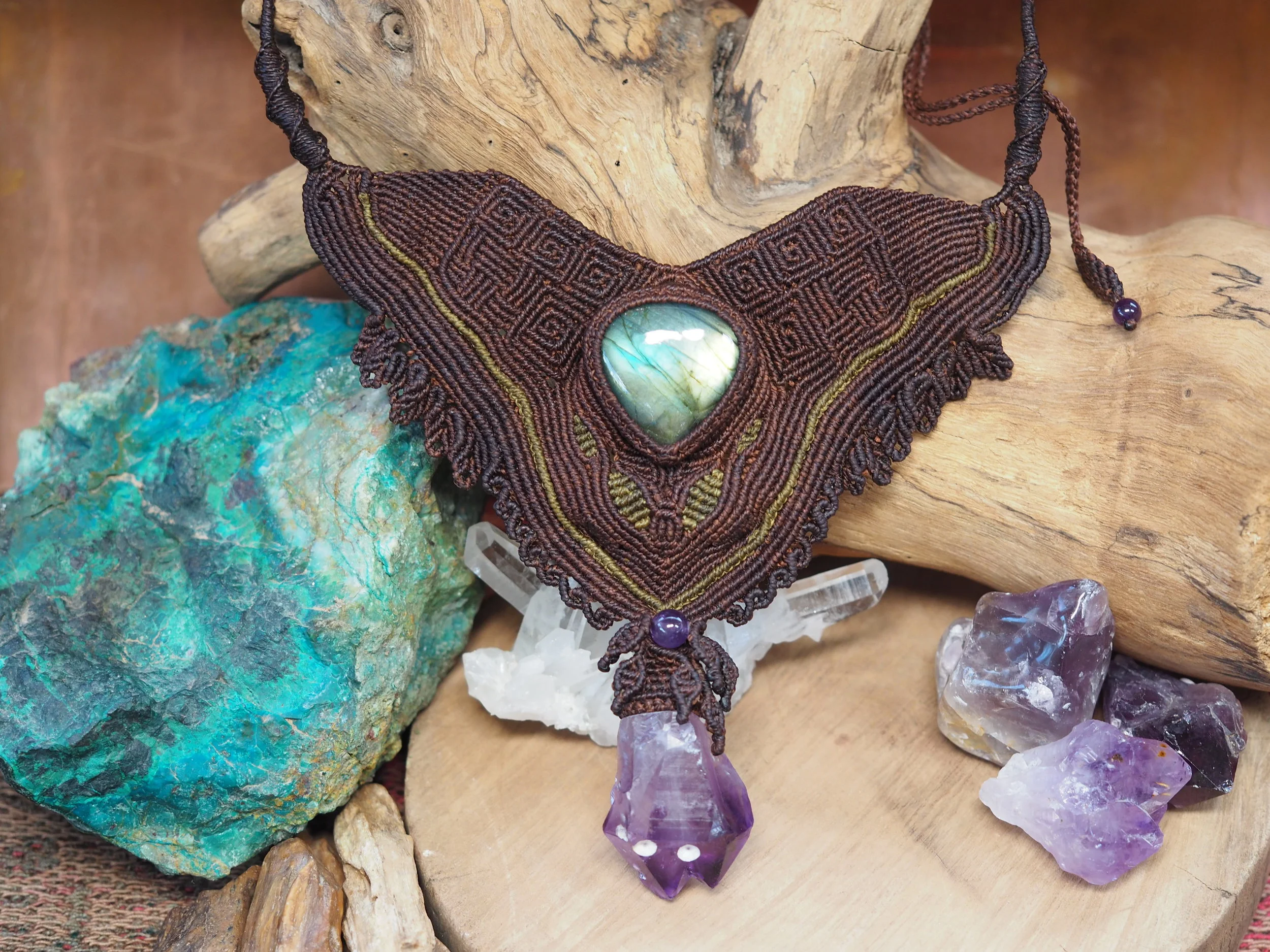 Labradorite &amp; Raw Amethyst · Statement Macrame Necklace