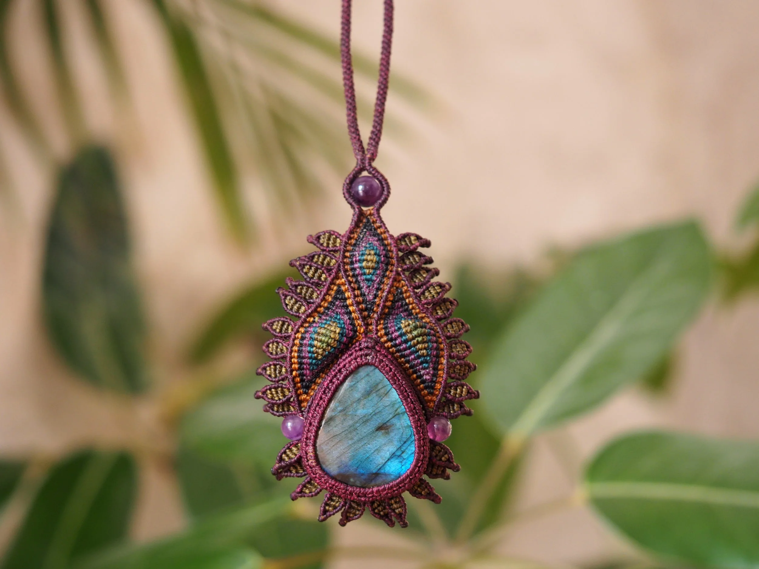 Blue Labradorite SACHA SISA · Macrame Necklace
