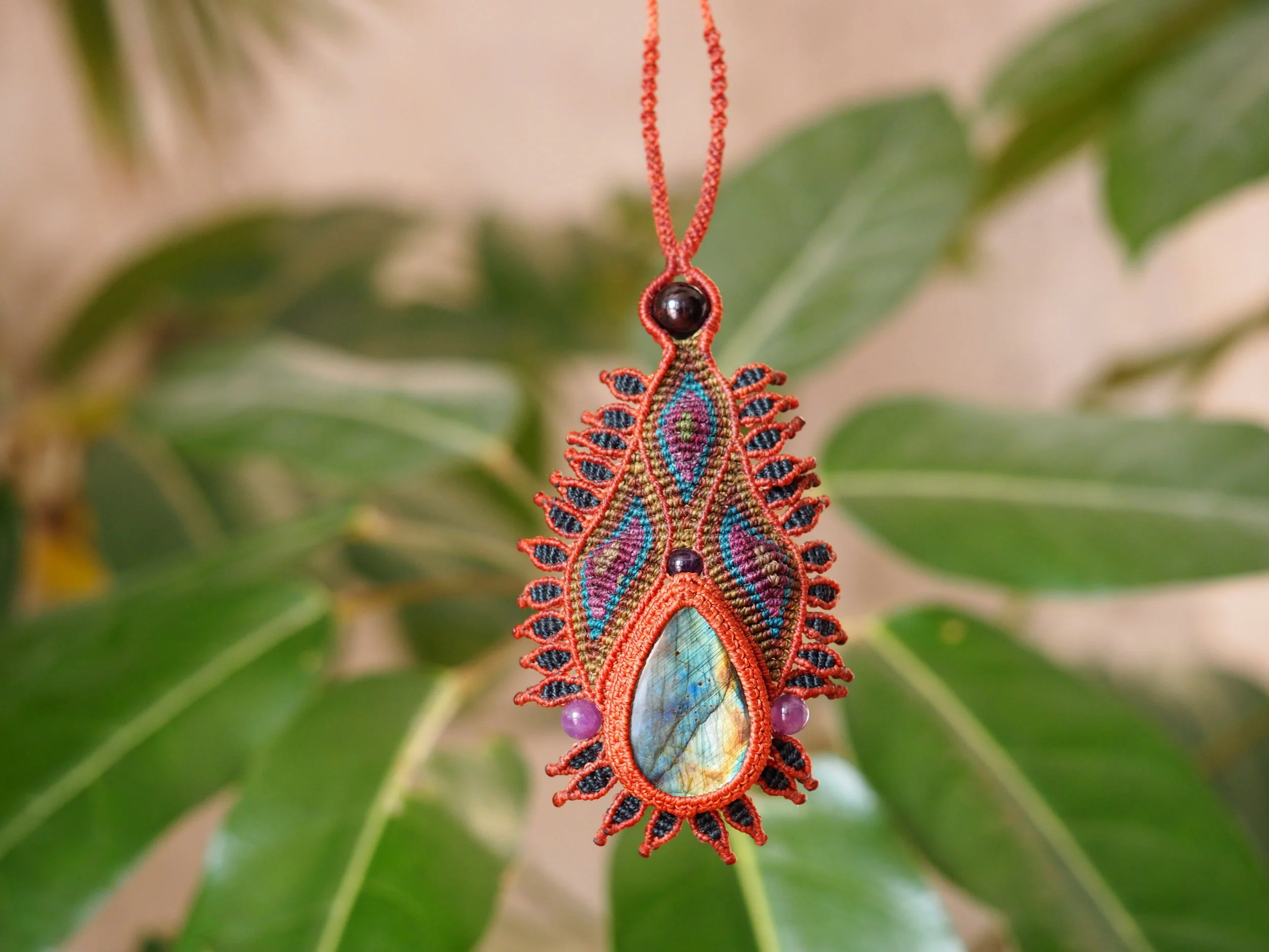Labradorite SACHA SISA · Macrame Necklace