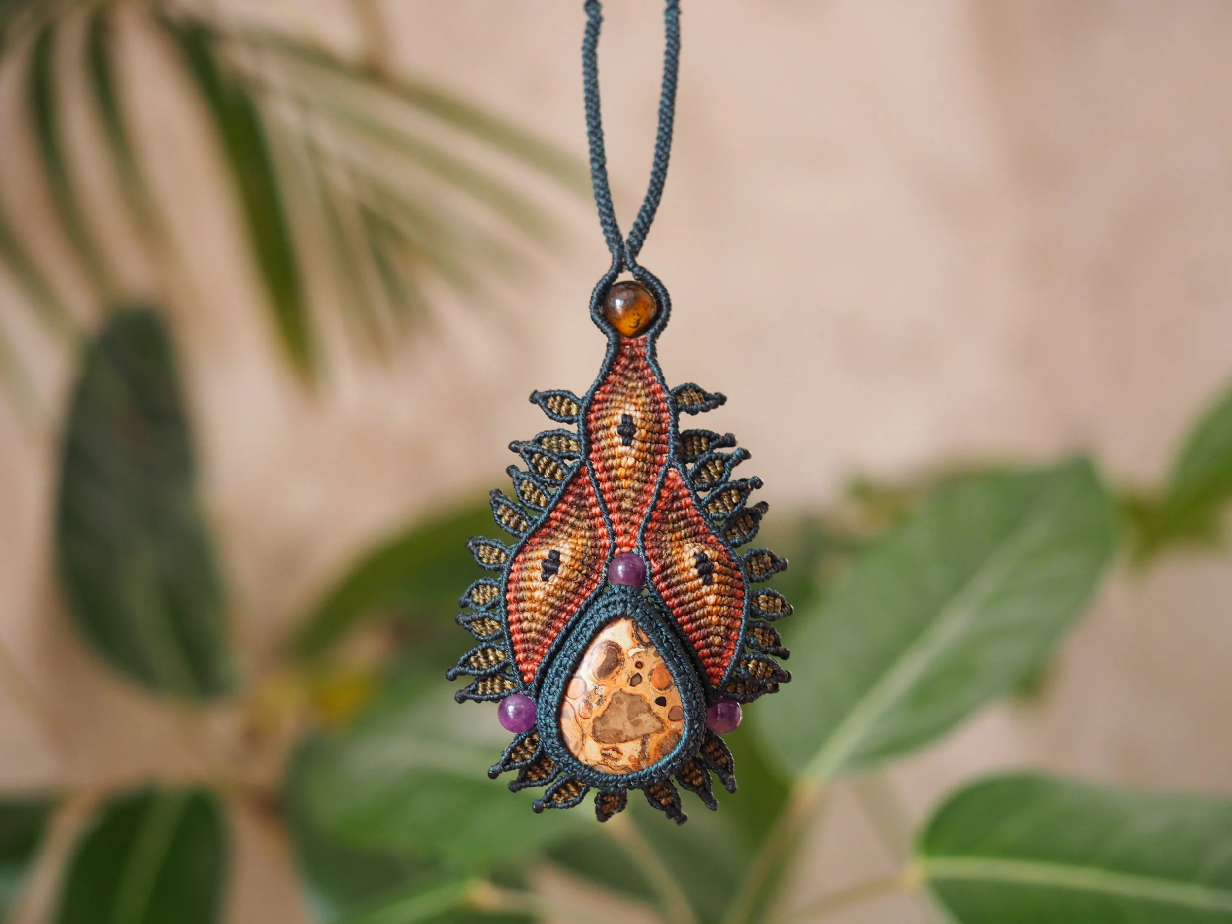 Leopardite SACHA SISA · Macrame Necklace