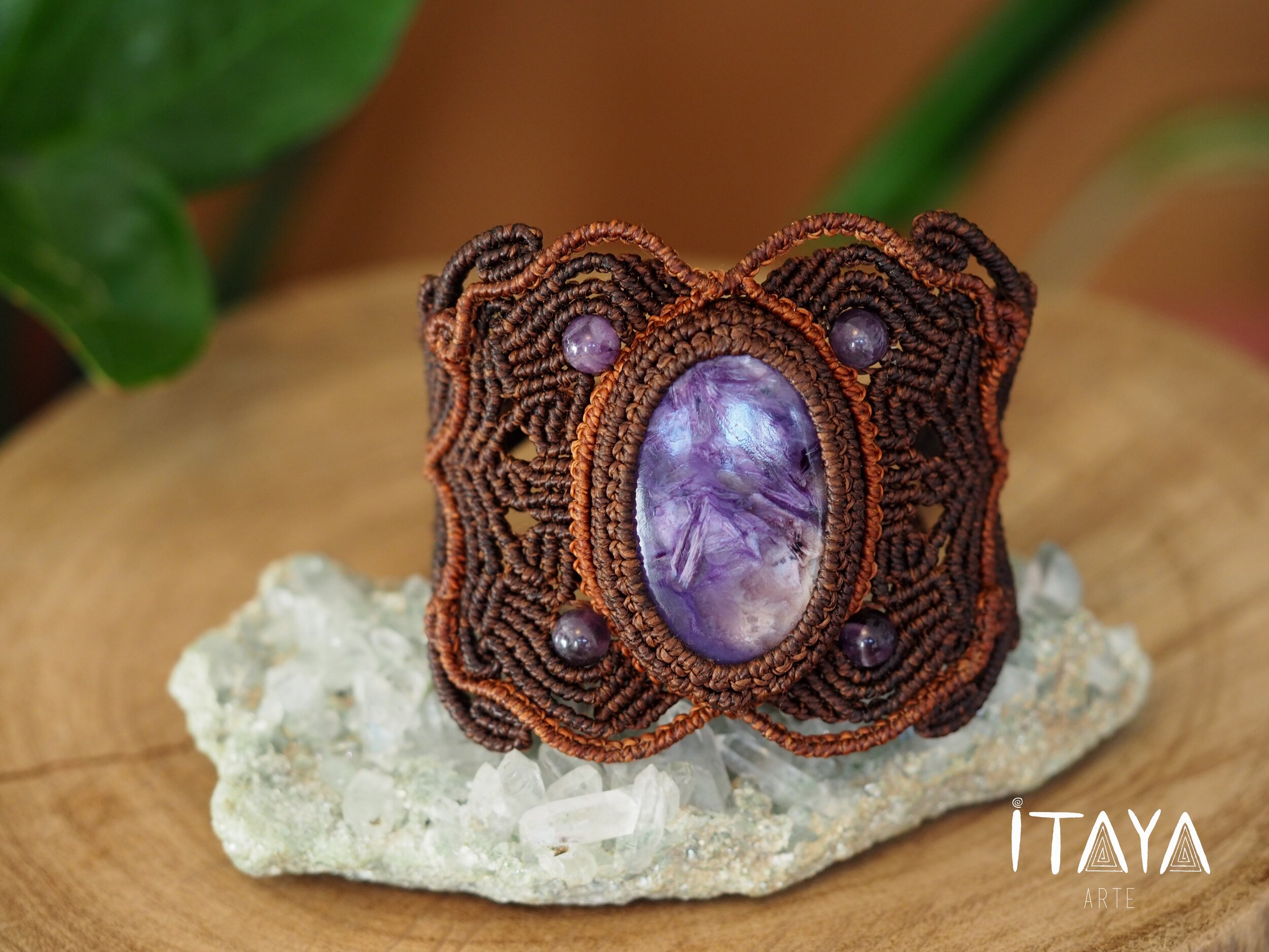 Charoite & Amethyst · Macrame Bracelet