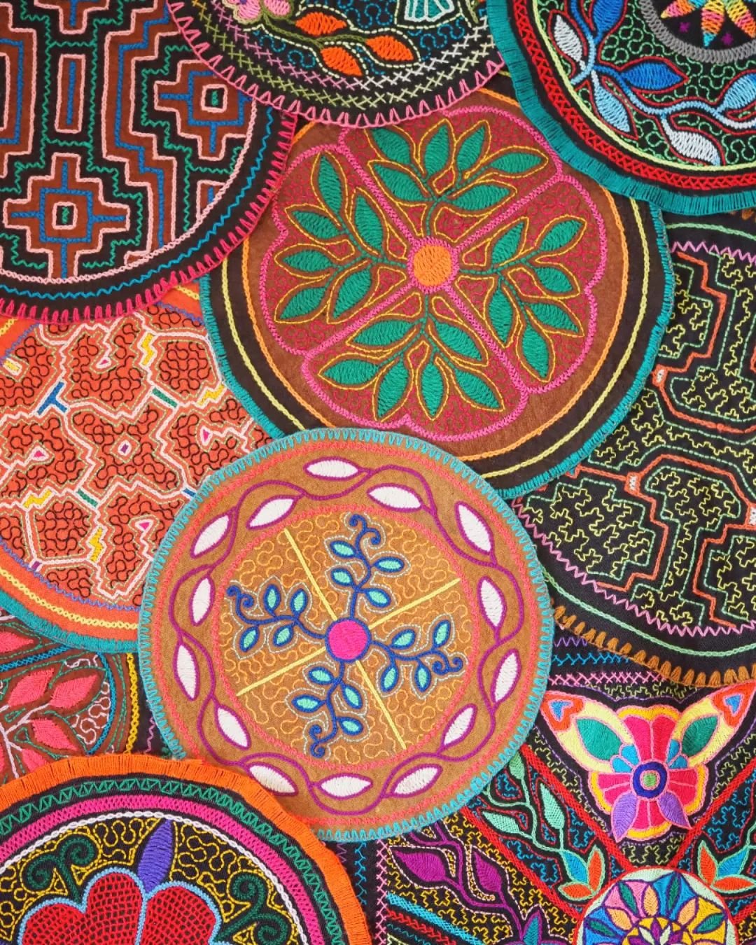 ✨NEW in our Etsy shop! Beautiful, authentic Shipibo-Konibo textiles, sourced directly from female artisans in Yarinacocha 🪡🧵🌿🌴
&bull;
//✨NUEVO en nuestra tienda de etsy! Textiles Shipibo-Konibo&nbsp;hermosos, aut&eacute;nticos y conseguido direct