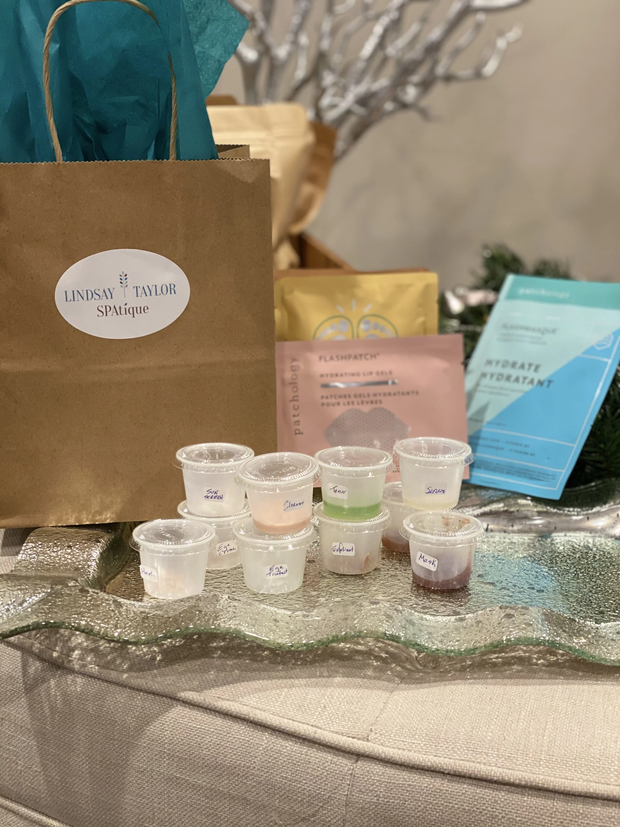 DONOT DISTURB KIT with LIPS.jpg