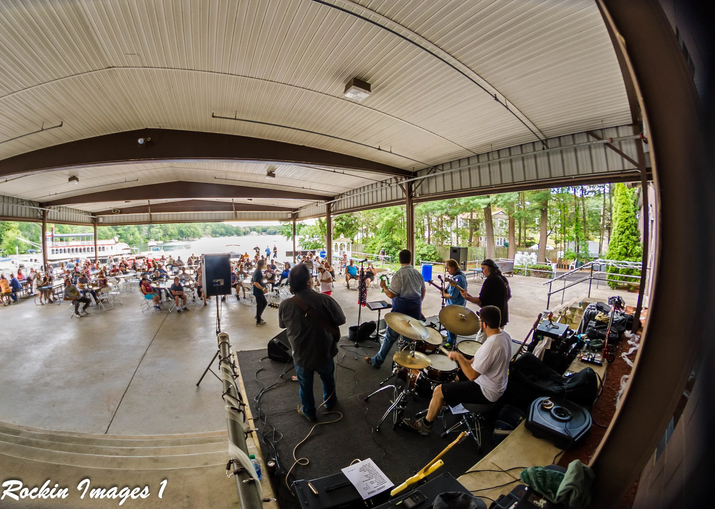 Warming up the crowd for Grand Funk Railroad.jpg