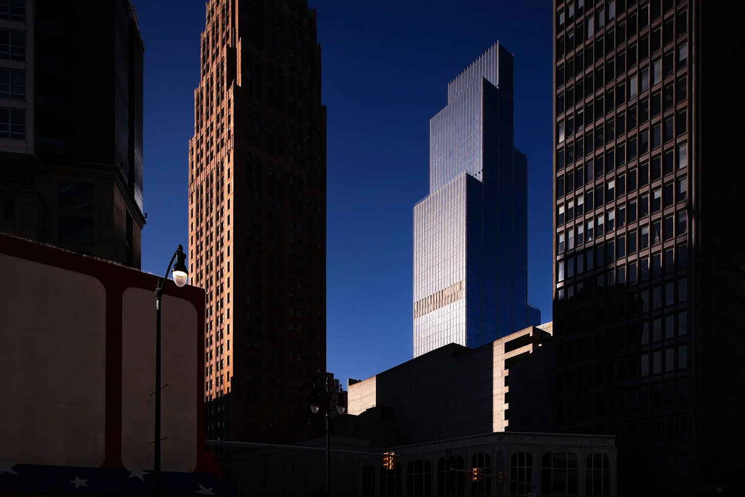  Exterior progress scene of Hudson’s Detroit tower in downtown Detroit by Bedrock. 