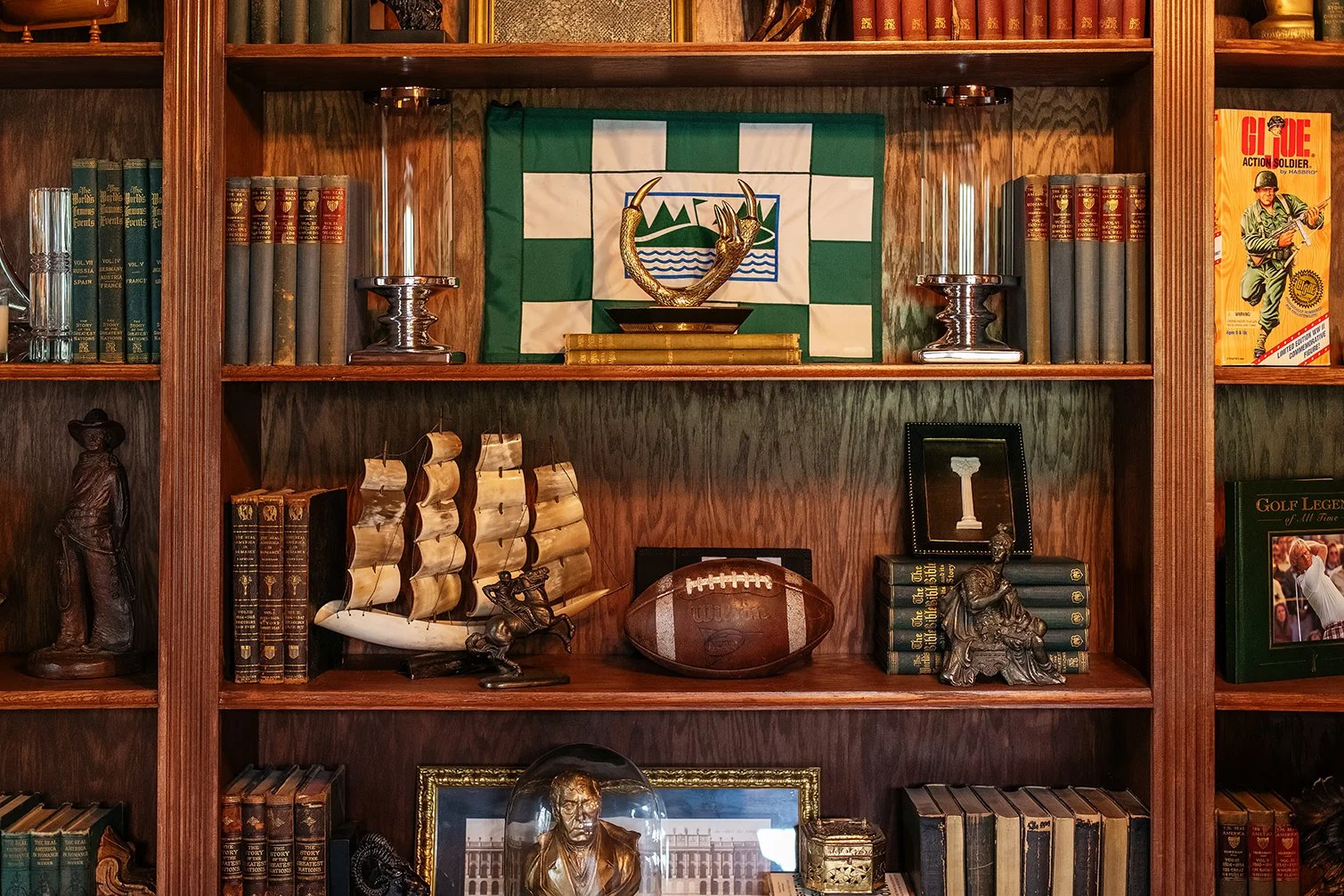 Soft light and layered textures give this Tudor study a sense of permanence, blending focus and warmth in a way that feels true to The Gratz Life.