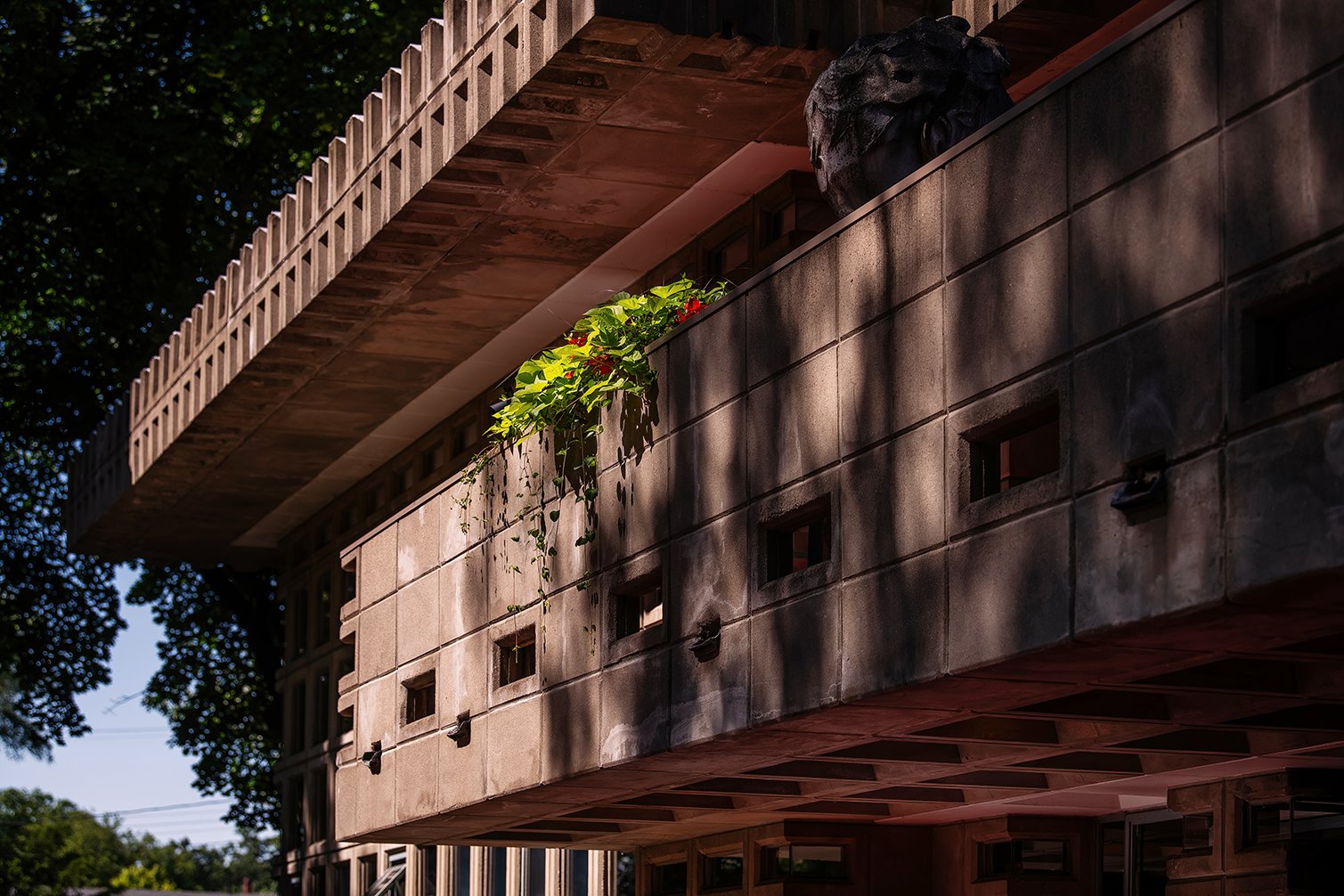 Exterior view of the Dorothy G. Turkel House designed by Frank Lloyd Wright in Detroit, Michigan.