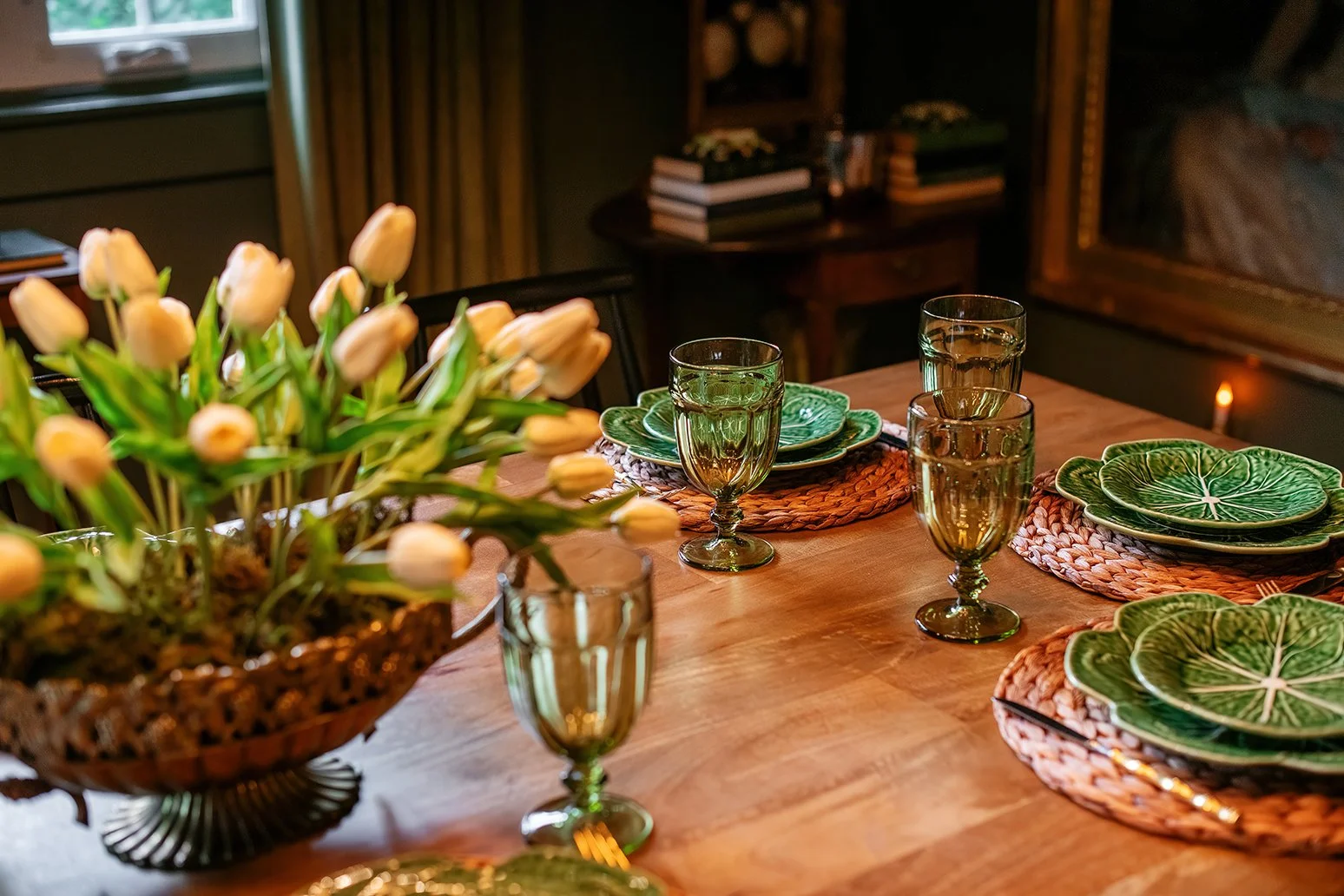 An understated Tudor dining space where history quietly sets the mood, reflecting the timeless approach of The Gratz Life.