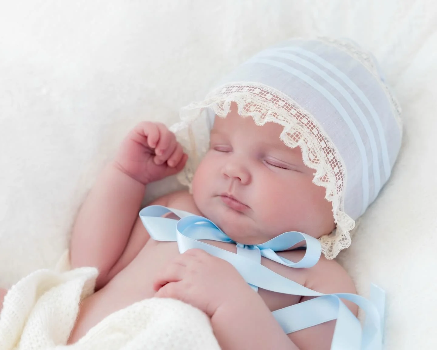 Baby Benny! Oh how loved this baby boy is! It also feels like yesterday when his big brother Chuck was here for his newborn photos! Time is a thief!