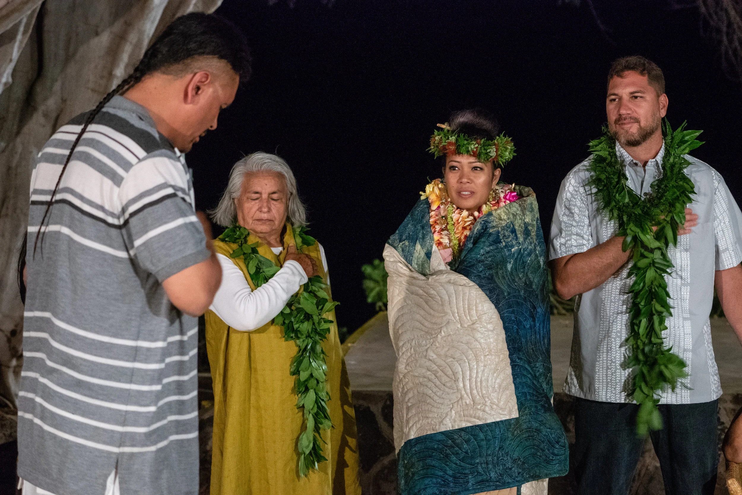 2018 Artist in Business Leadership and Intercultural Leadership Fellow, Wesley May (Red Lake Band of Chippewa) sings an honor song for Kanoelani. Photo by Josiah Ching
