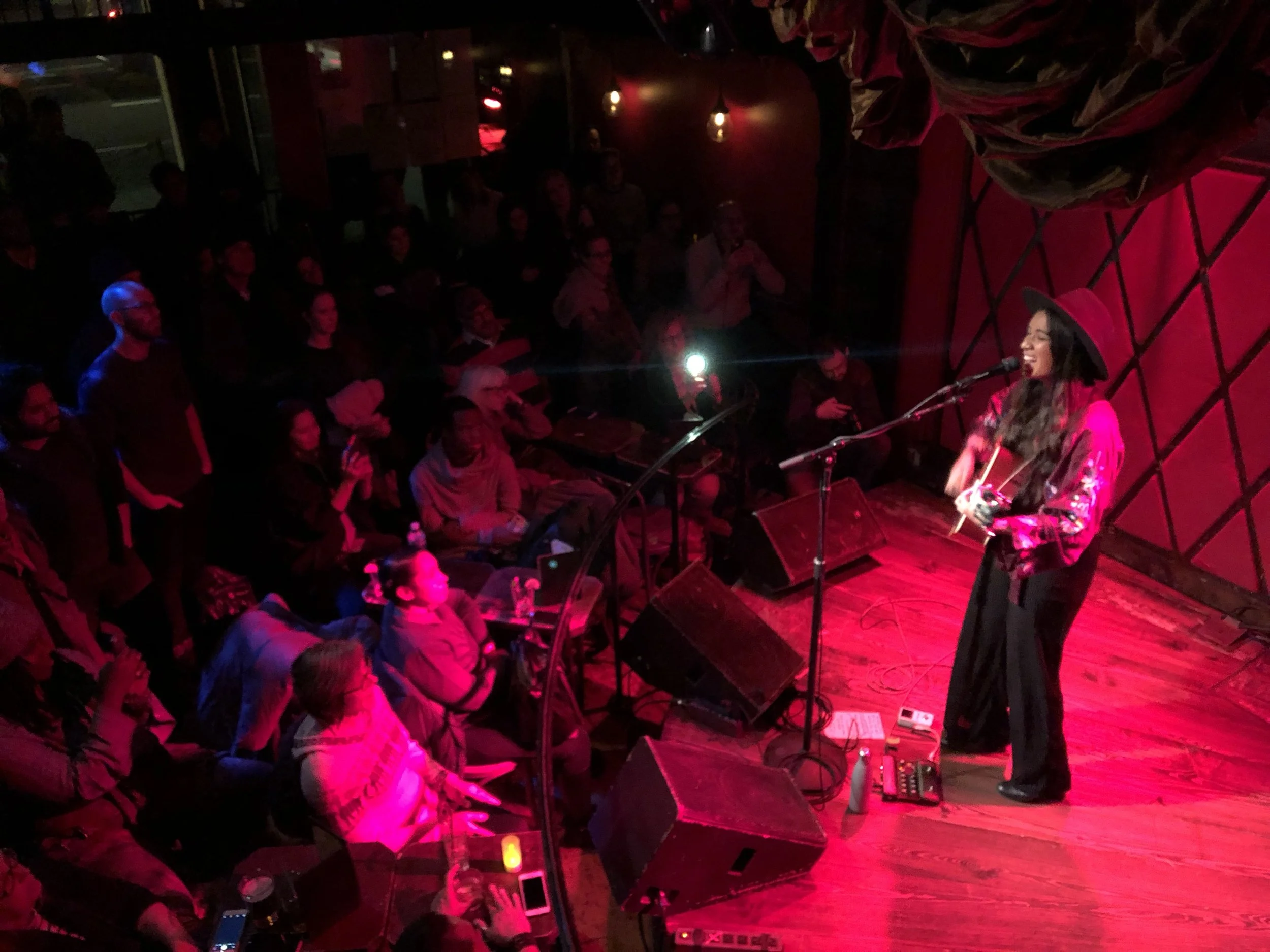 2018 Artist in Business Leadership Fellow, Raye Zaragoza (O’odham, Mexican, Taiwanese and Japanese), performing at the Rockwood Music Hall.