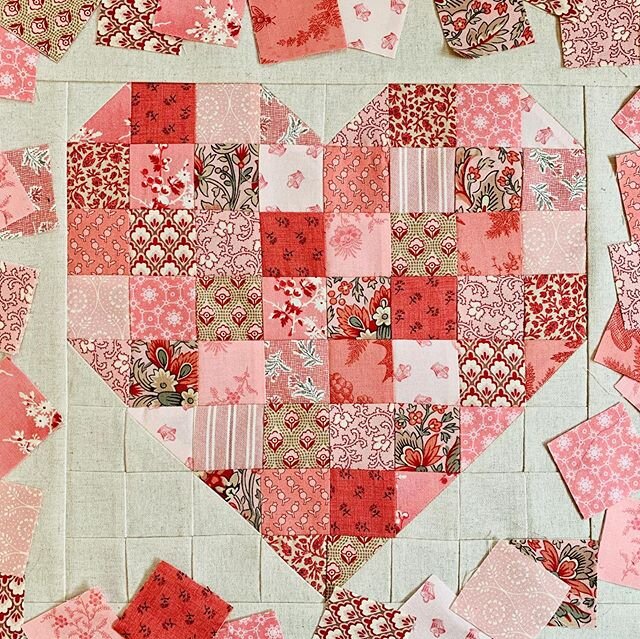 Pretty in pink! 💖 #love #patchwork #valentine #saturdaysewing