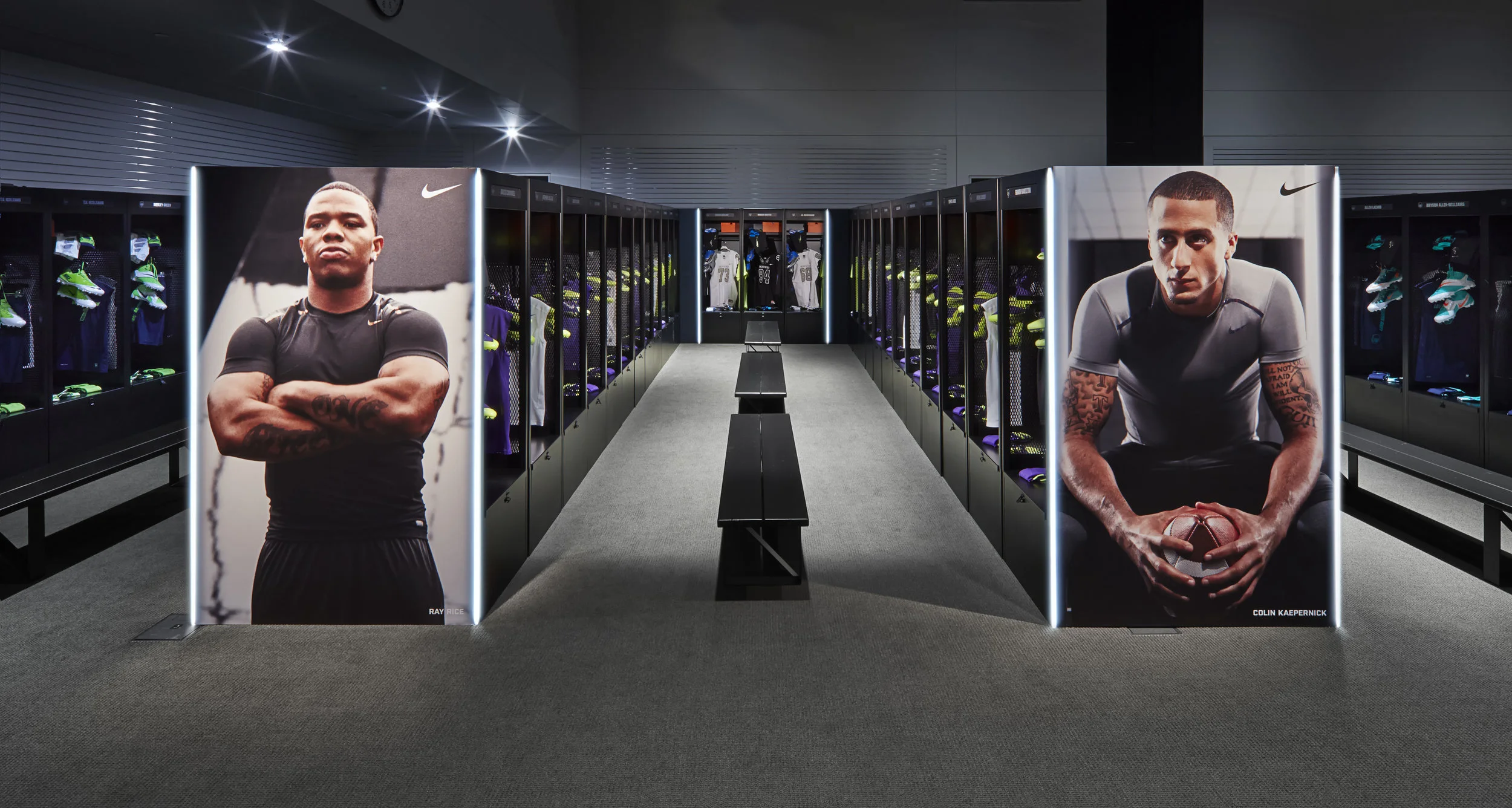 LockerRm_2256.jpg