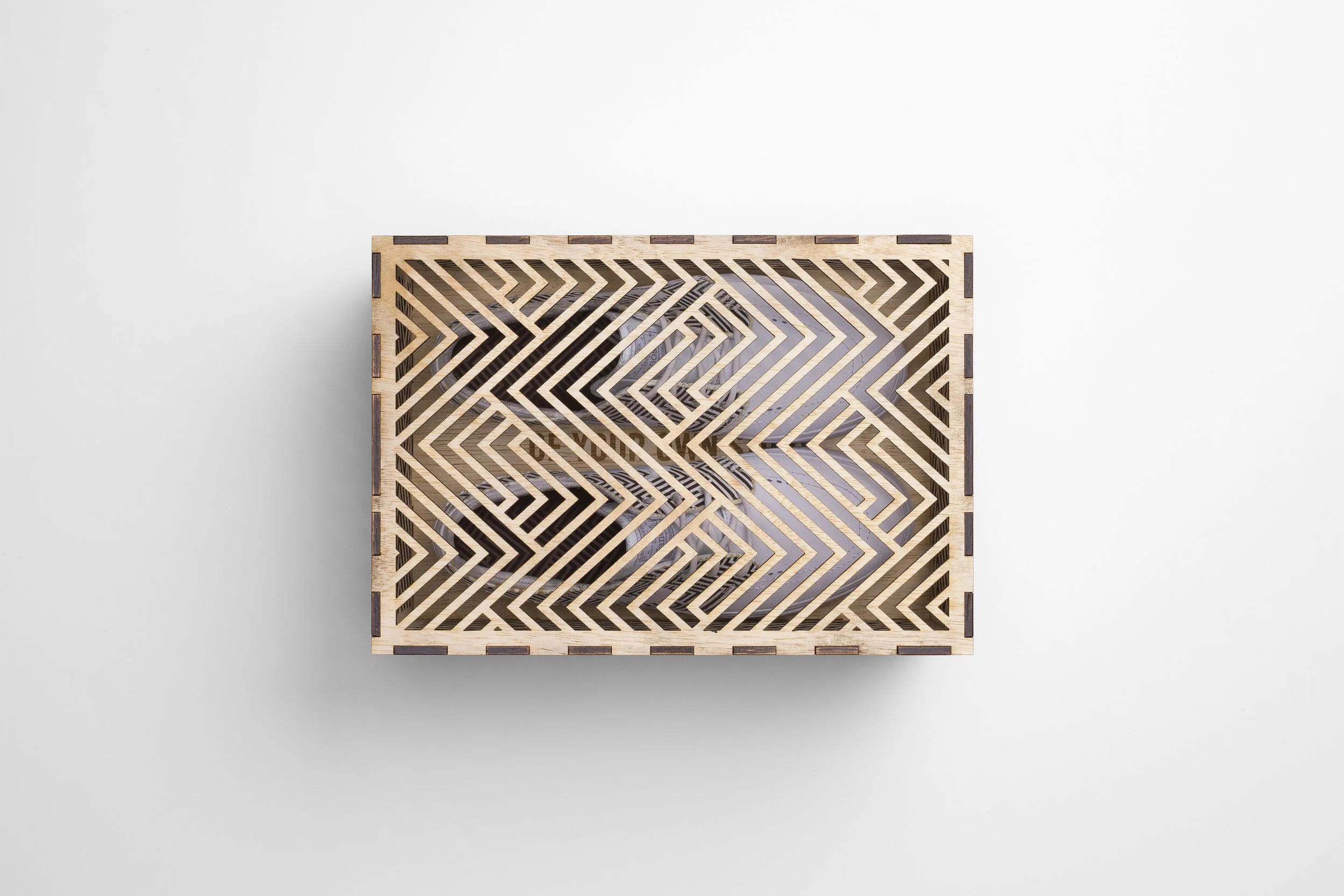 SchriberBox_ShoeBox-closed_Shadow.jpg