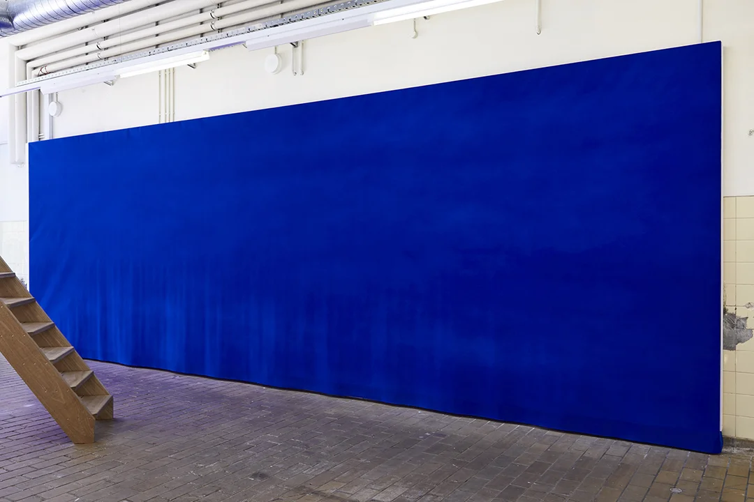 Untitled , 2017. 287 x 844cm. Chroma-key velvet.