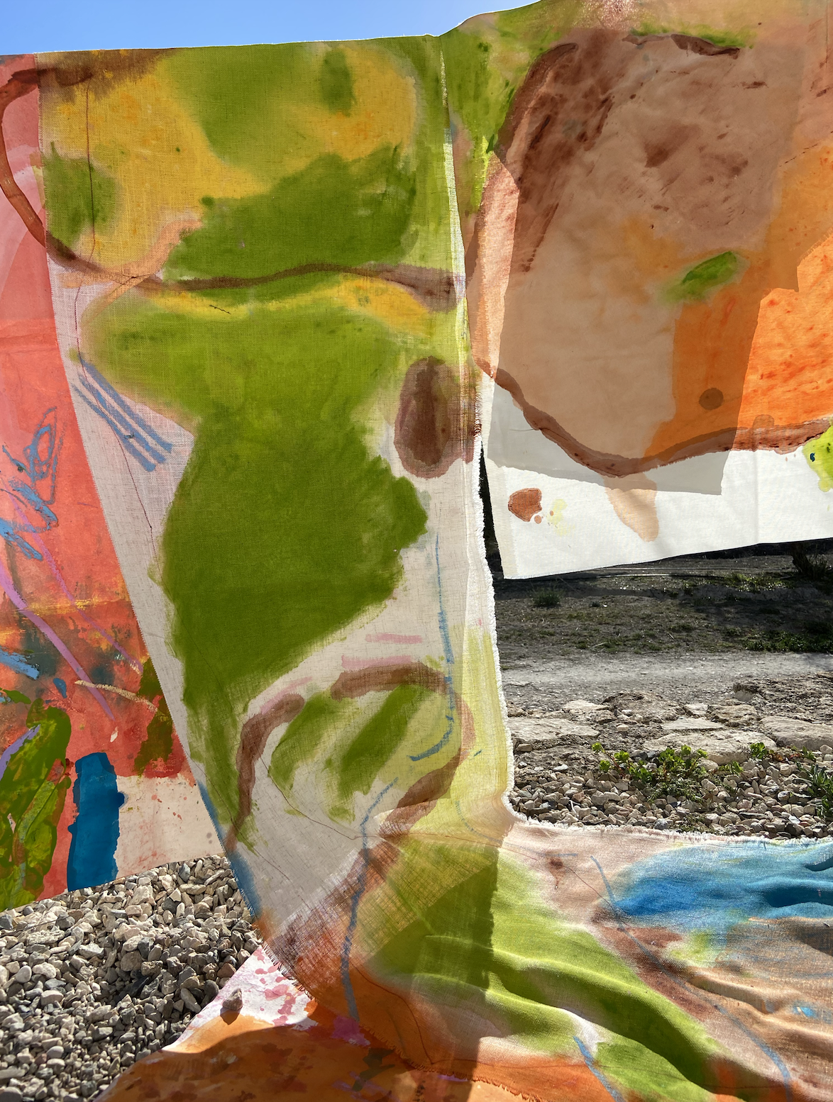 AIR On dry land. In the wind. Full of water is the painting AIR ~ with water. Element, elemental, in context with the work. Speed videos. Ritualistic Sculptures in studio with nature. Sculptural painting, installation in nature. Inside inner wo