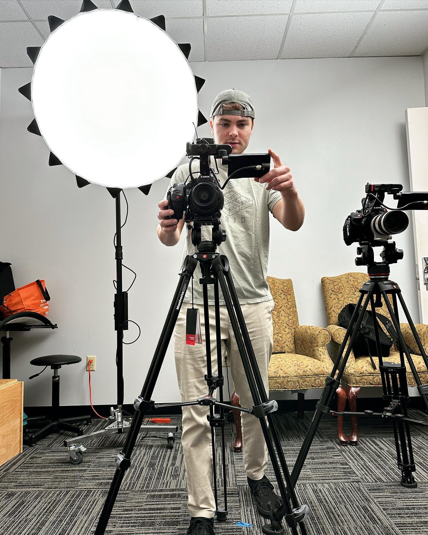 Off to a strong start in 2023, we filmed our first 2-cam interview with the NC State Board of Education Chair, Eric Davis this morning. Excited to see what the rest of the year has in store for the grid! 🎥🎬

#videoproduction#videocontent#videoediti