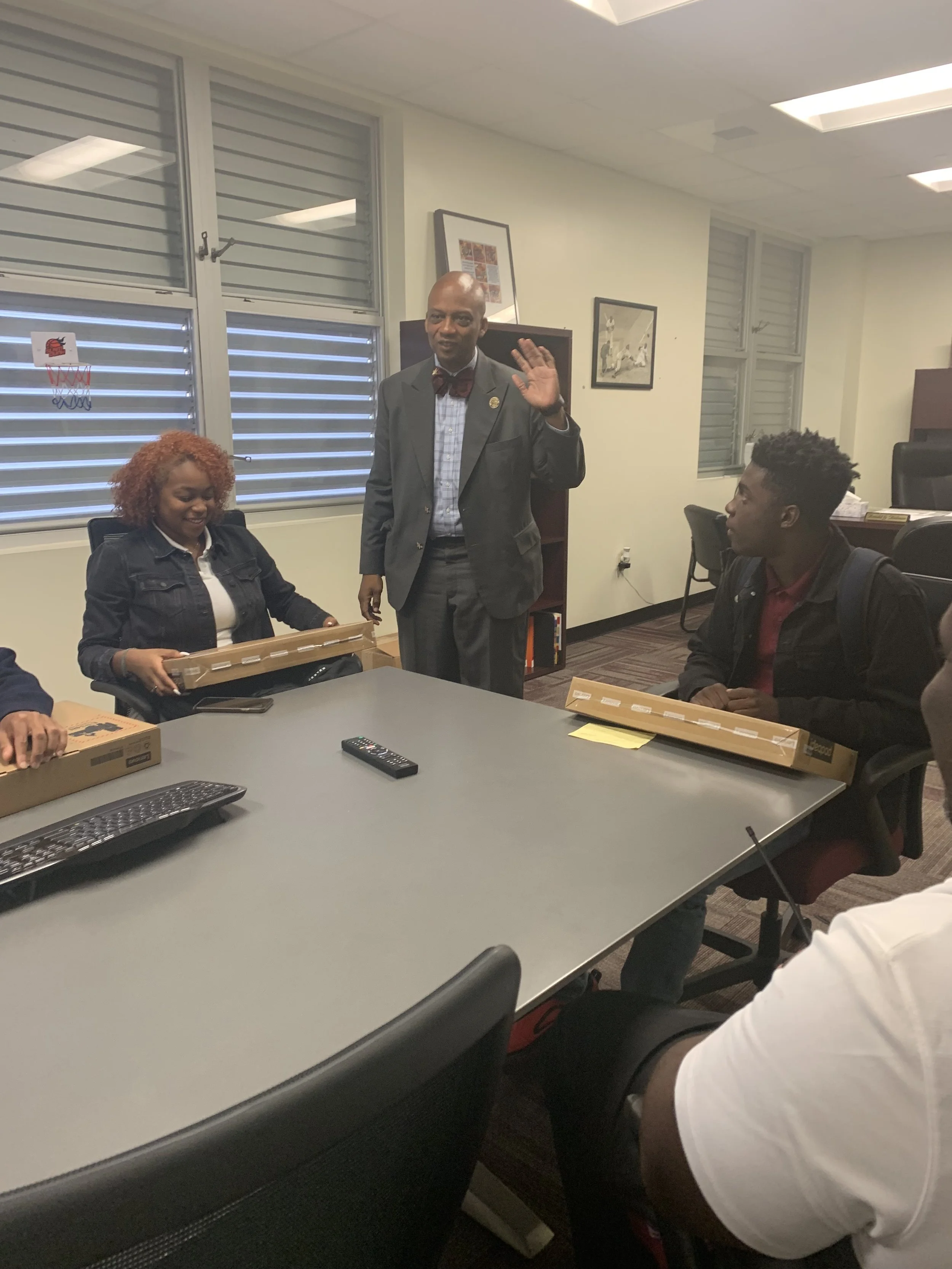 City of Miami Gardens Mayor Provides Laptops to Nyah Project Fellows